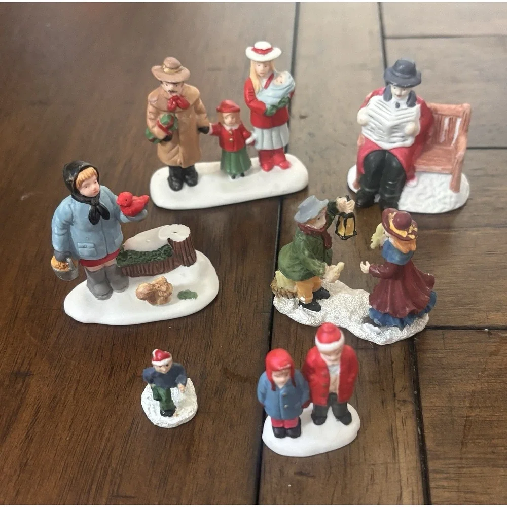 Lot 15 Vintage Dept 56 Heritage Village Accessories Christmas People Figures